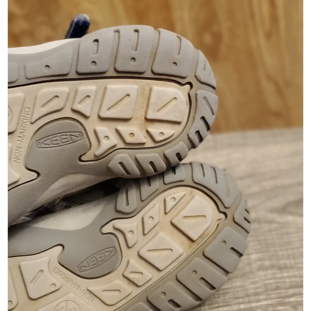 Keen Knotch Creek Hiking Water Shoes Youth Size 3‎ Navy Gray
